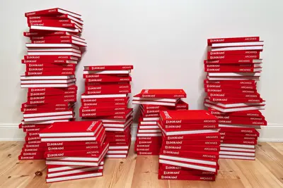 Röd Coffee table book från Eldorado